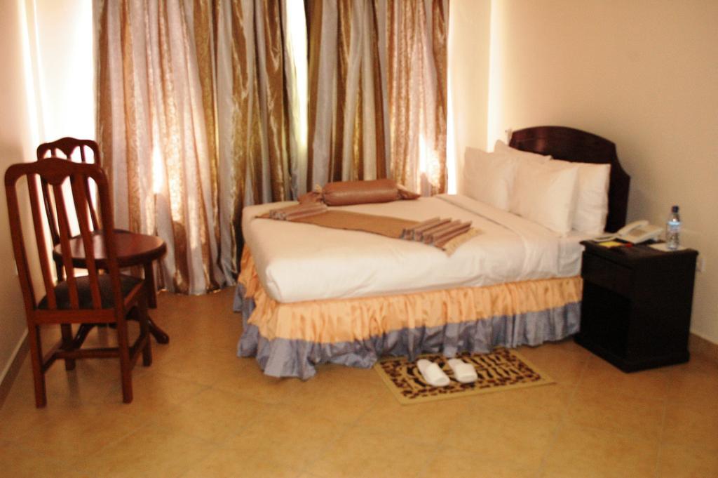 Grace Land Hotel Arusha Habitación foto